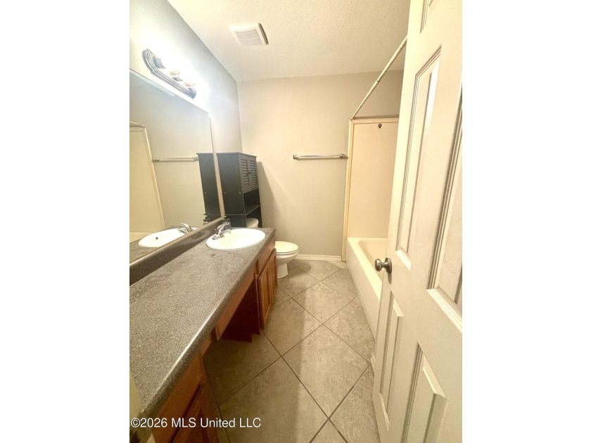 Great opportunity to own this income producing condominium in - photo 16