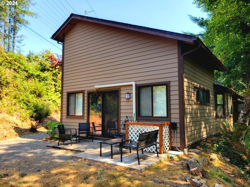 2 Bed Townhouse style Home in the Harris Heights planned - photo 32