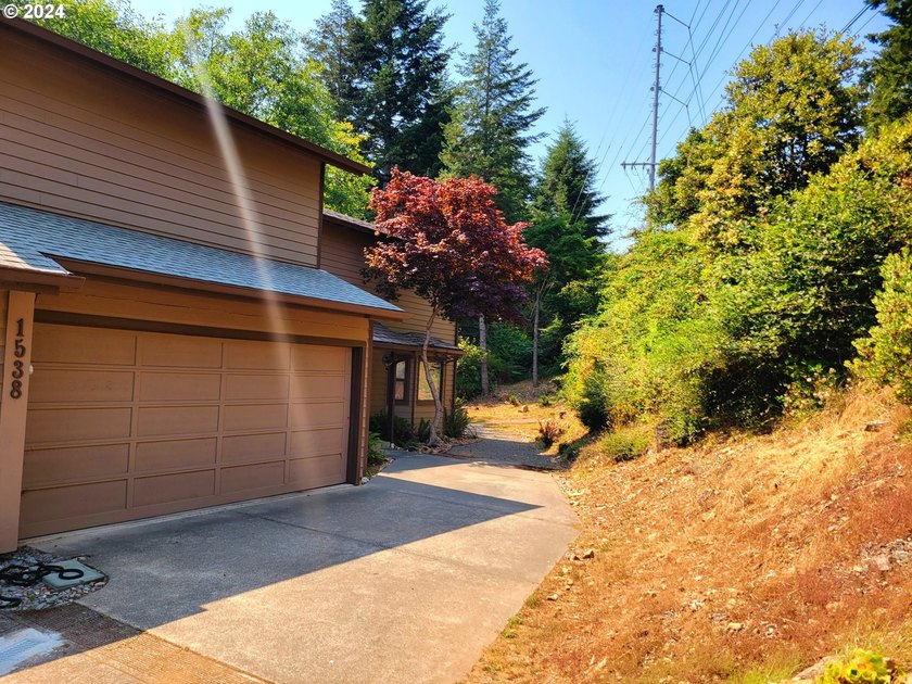 2 Bed Townhouse style Home in the Harris Heights planned - photo 33