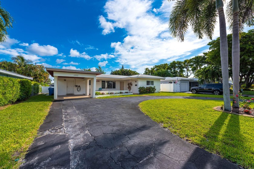 Welcome to Floranada Ridge! This 2-bedroom, 2-bath home offers 1 - photo 5