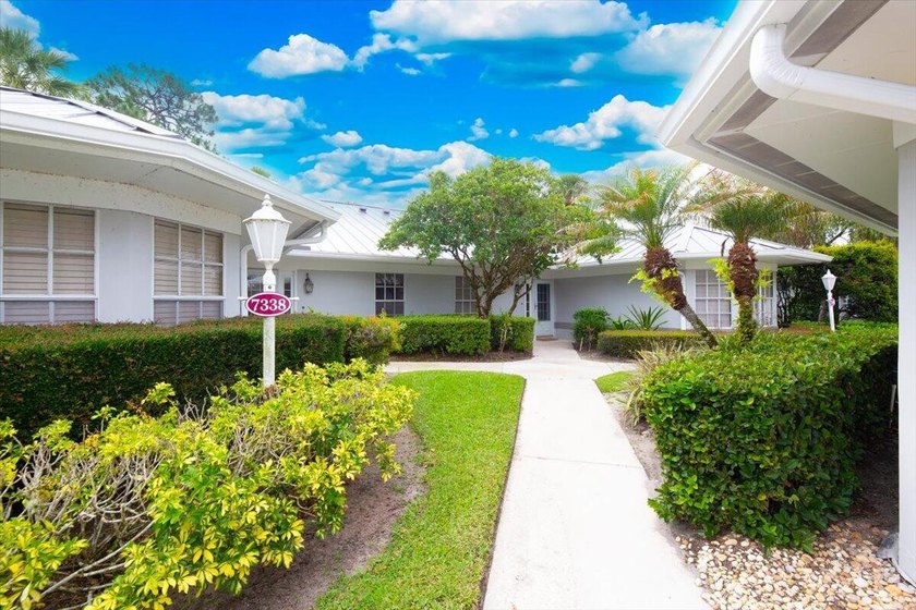 Great opportunity to own a one-story, true 3-bedroom villa in - photo 4