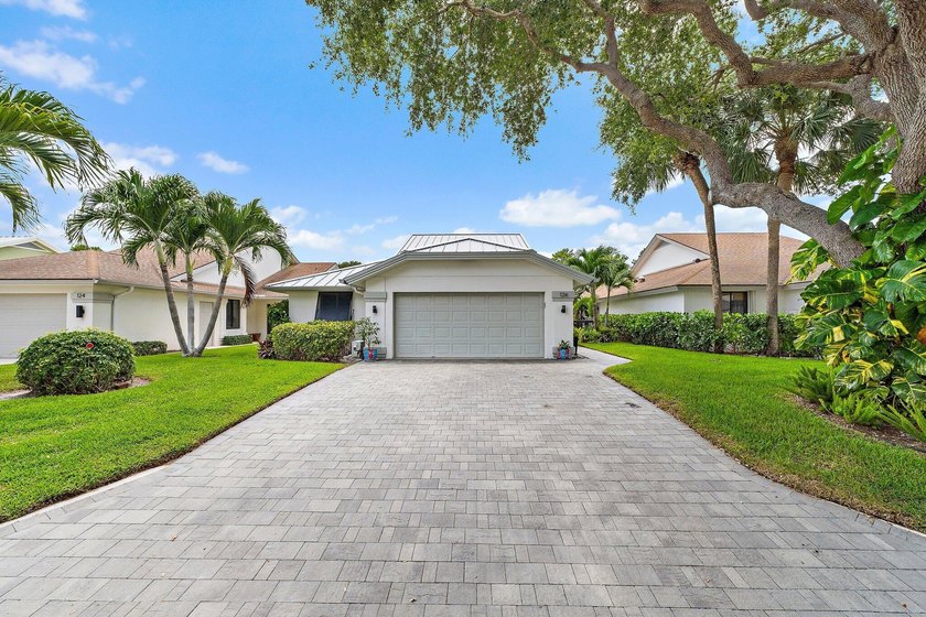 Completely renovated and move-in ready, this exceptional DiVosta - photo 49