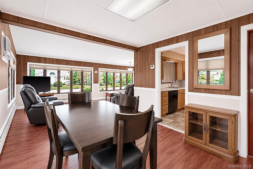 Super opportunity to own well maintained ranch style home in - photo 21