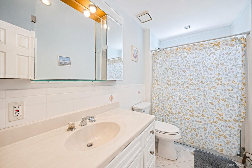 Super opportunity to own well maintained ranch style home in - photo 33