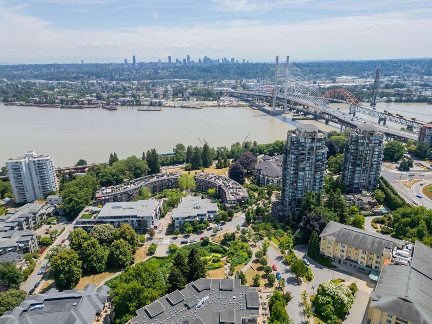 Welcome to The Lookout at Victoria Hill. This 2 bedroom + den, 2 - photo 7