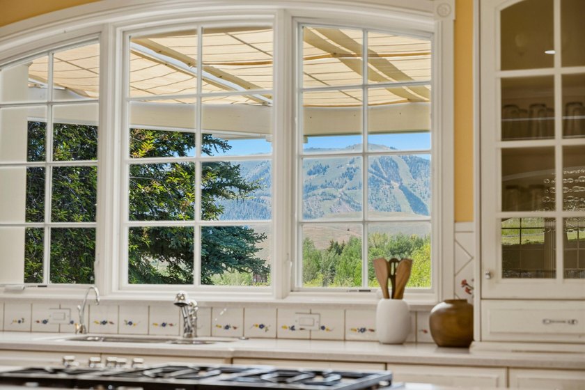 Commanding panoramic views of Bald Mountain define this - photo 11