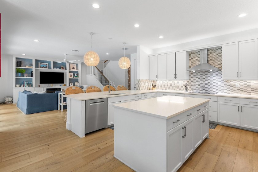 Exceptionally upgraded and completely turnkey, this designer - photo 12