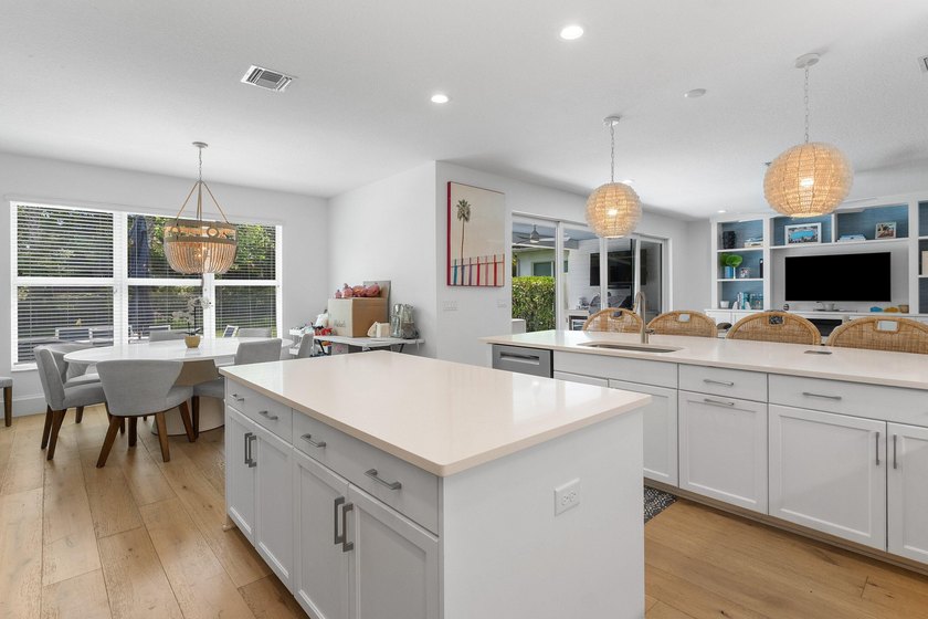 Exceptionally upgraded and completely turnkey, this designer - photo 14