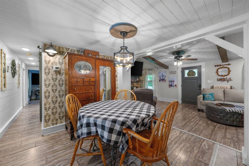 Welcome to 377 Lake View Drive in Sunset Harbor on beautiful - photo 26