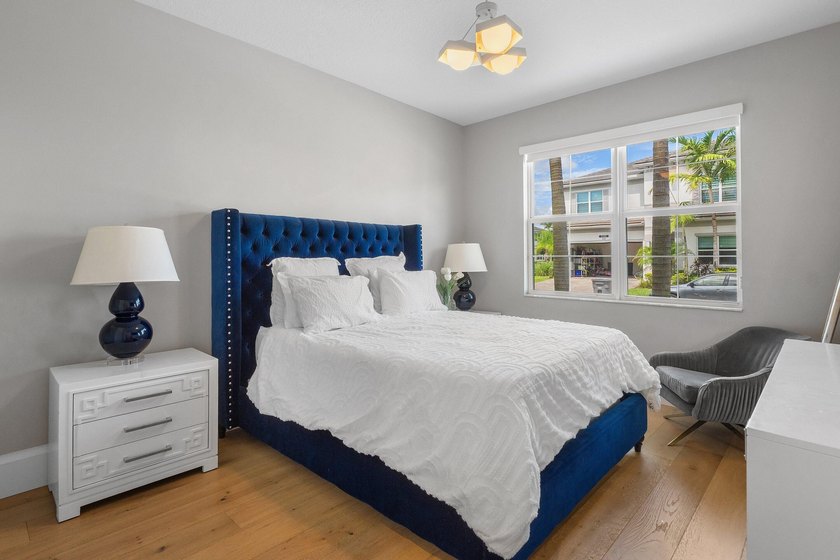 Exceptionally upgraded and completely turnkey, this designer - photo 26