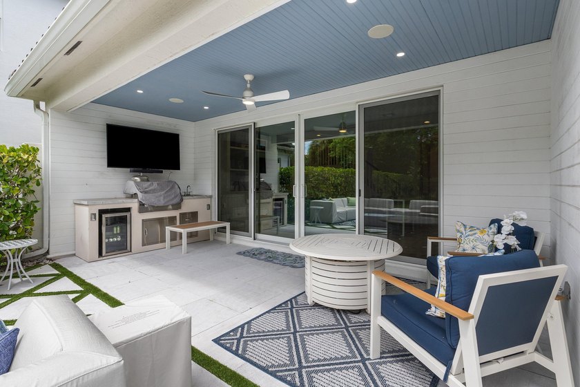 Exceptionally upgraded and completely turnkey, this designer - photo 29
