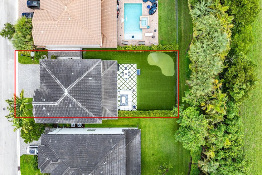 Exceptionally upgraded and completely turnkey, this designer - photo 38