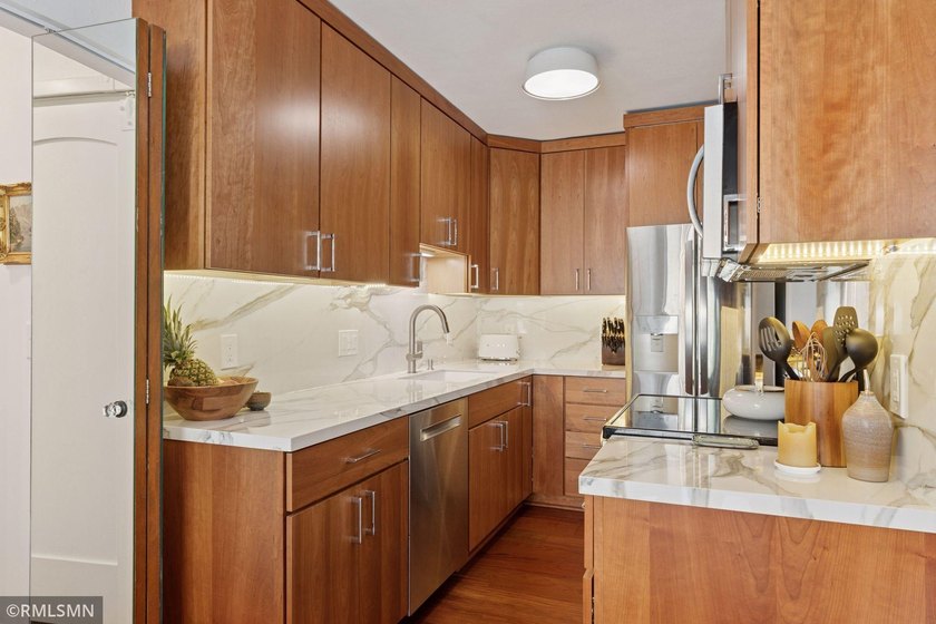 A MUST see to appreciate all of the high-end design &amp; finishes! - photo 13