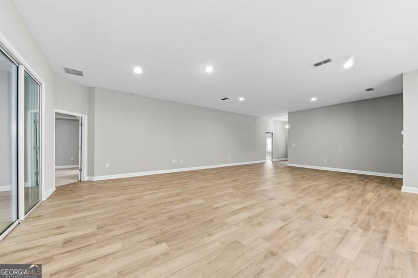Welcome to this beautiful 4-bedroom, 3-bath home located in a - photo 16