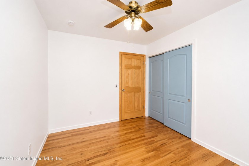 Welcome to 308 Travis Avenue, Staten Island, NY a beautifully - photo 21