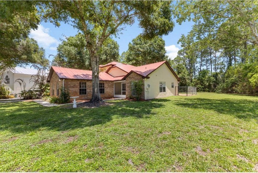 Welcome home to Holiday Pines, one of North Fort Pierce's most - photo 28