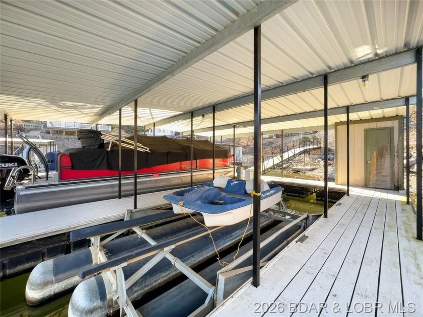 Updated Lake Front Home with Cove protection and Main Channel - photo 37