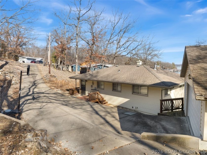 Updated Lake Front Home with Cove protection and Main Channel - photo 41