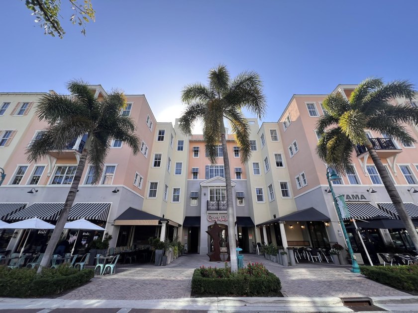 Live in the heart of it all without sacrificing the feel of home - photo 2
