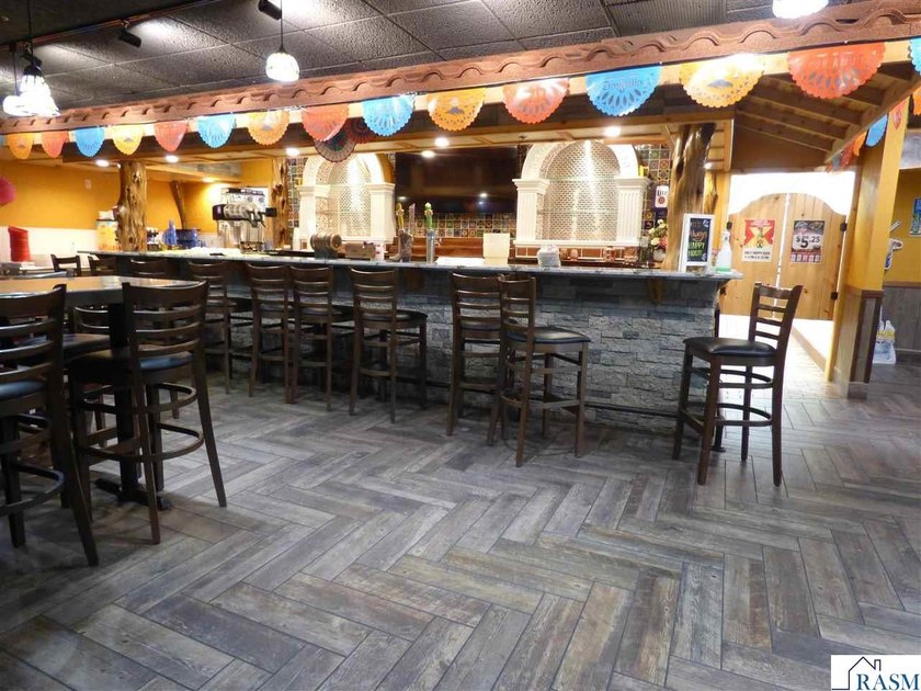A 4,500 square-foot former restaurant building is now available - photo 5