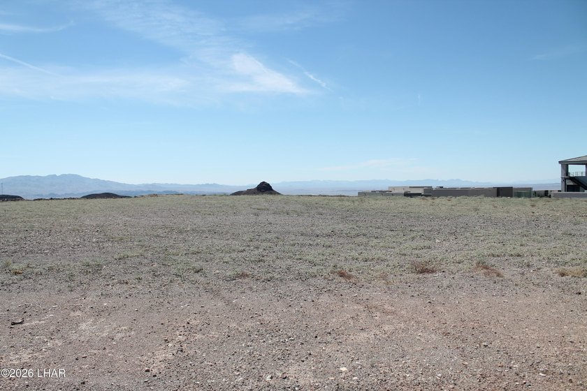 Beautiful Huge lot located at the end of a cul-de-sac in a gated - photo 4