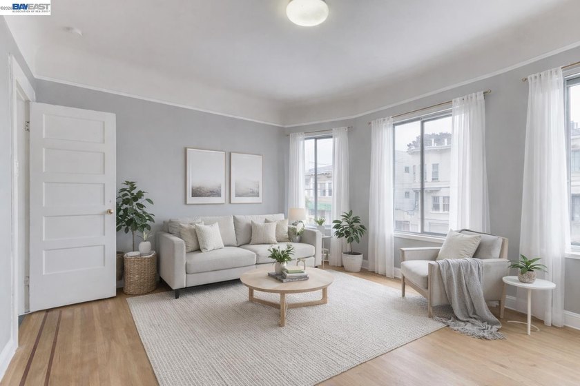 GREAT INVESTMENT! Live upstairs. Rent downstairs. Let San - photo 5