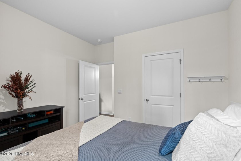Welcome home to 1013 Ella Bengel Drive in the sought-after West - photo 20