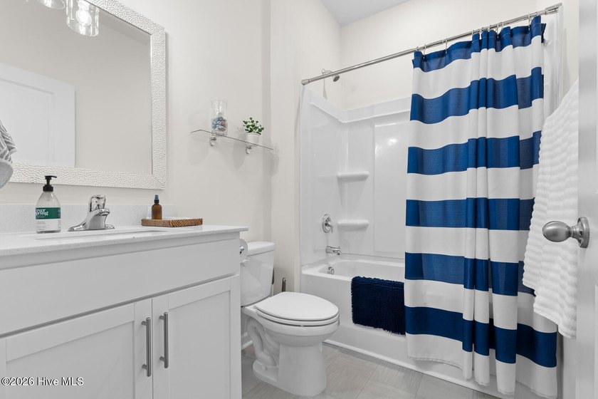 Welcome home to 1013 Ella Bengel Drive in the sought-after West - photo 21
