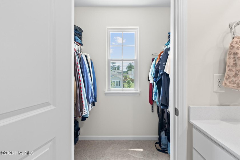 Welcome home to 1013 Ella Bengel Drive in the sought-after West - photo 31