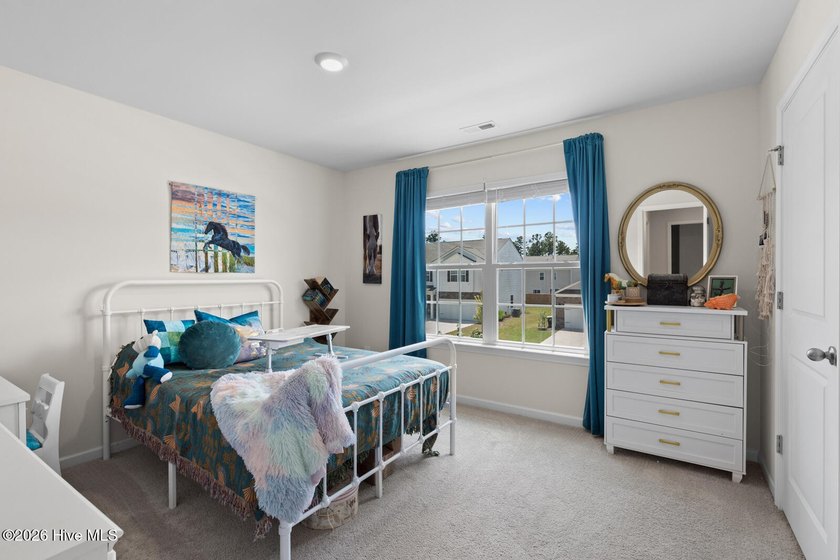 Welcome home to 1013 Ella Bengel Drive in the sought-after West - photo 36
