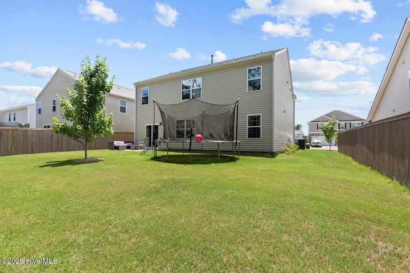 Welcome home to 1013 Ella Bengel Drive in the sought-after West - photo 41