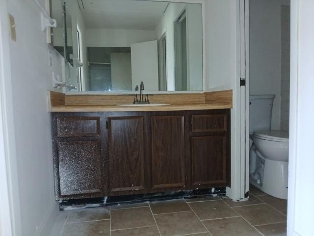 Located in a nicely maintained neighborhood. This condo - photo 9