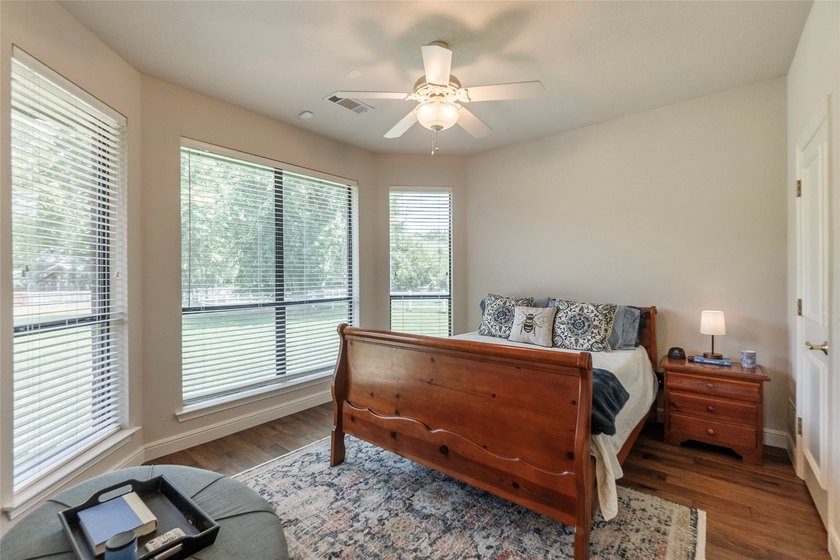 LOCATION &amp; ACREAGE in desirable BRIDLEWOOD FARMS in the popular - photo 12