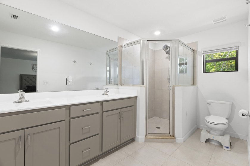 Outstanding opportunity for a 3-bedroom, 2.5-bathroom townhome - photo 14