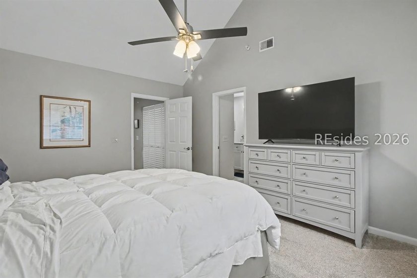 Welcome to this charming 2-bedroom, 2-bath townhome that - photo 20