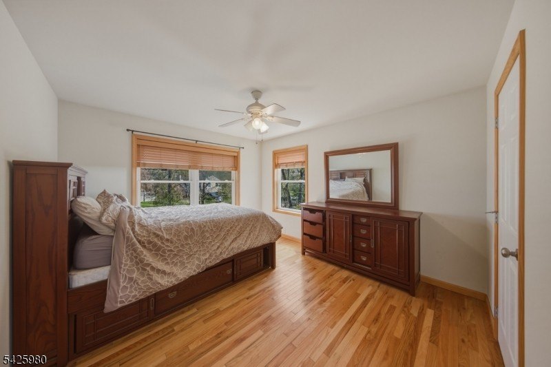 LAKE FRONT! Water views from almost every room! Welcome to 14 E - photo 15