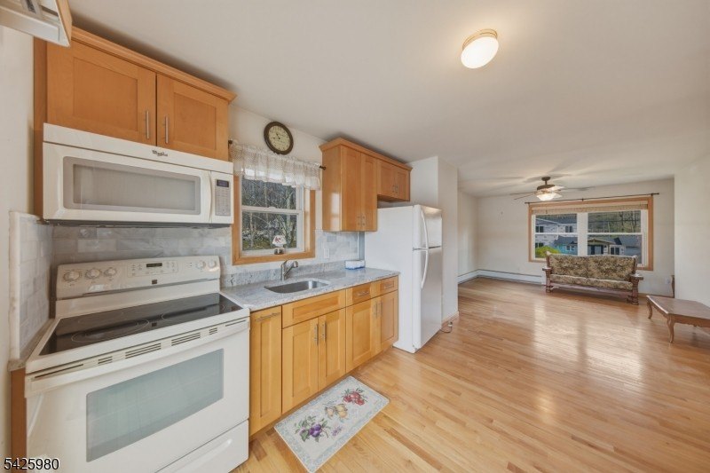 LAKE FRONT! Water views from almost every room! Welcome to 14 E - photo 25