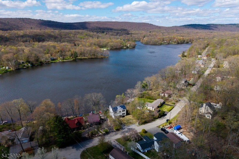 LAKE FRONT! Water views from almost every room! Welcome to 14 E - photo 29