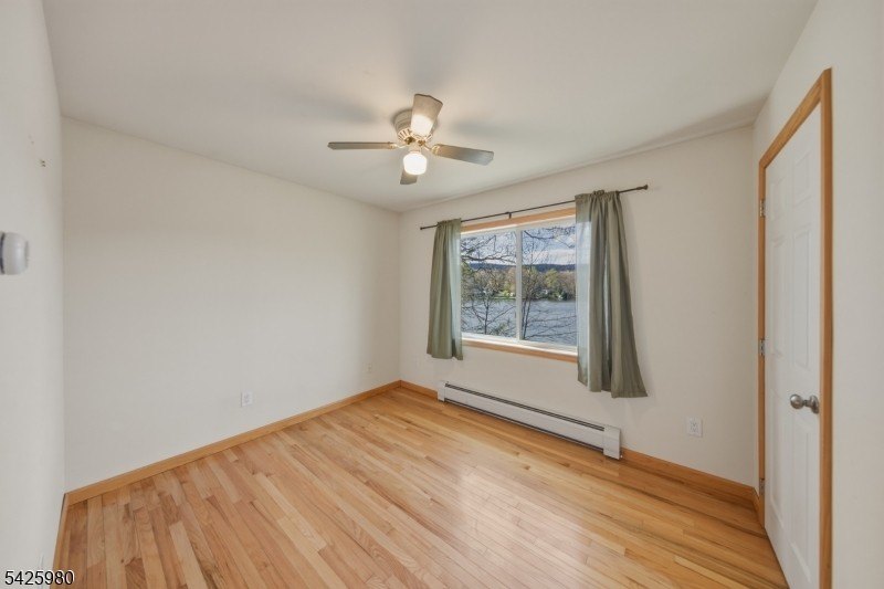 LAKE FRONT! Water views from almost every room! Welcome to 14 E - photo 36