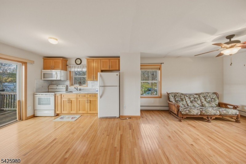 LAKE FRONT! Water views from almost every room! Welcome to 14 E - photo 38