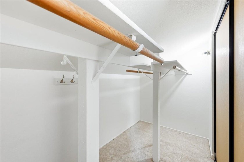 Beautifully updated 3-bedroom, 2.5-bath home in the highly - photo 16