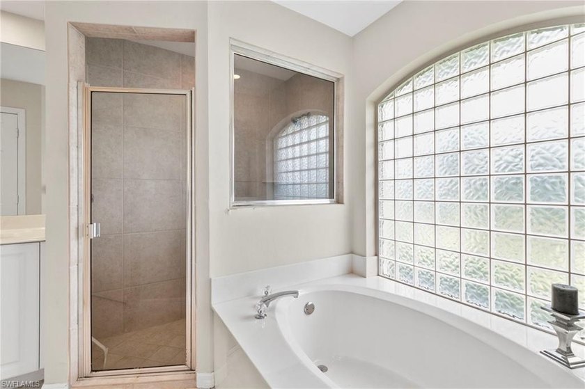 Experience the Marco Island lifestyle at an incredible price in - photo 16