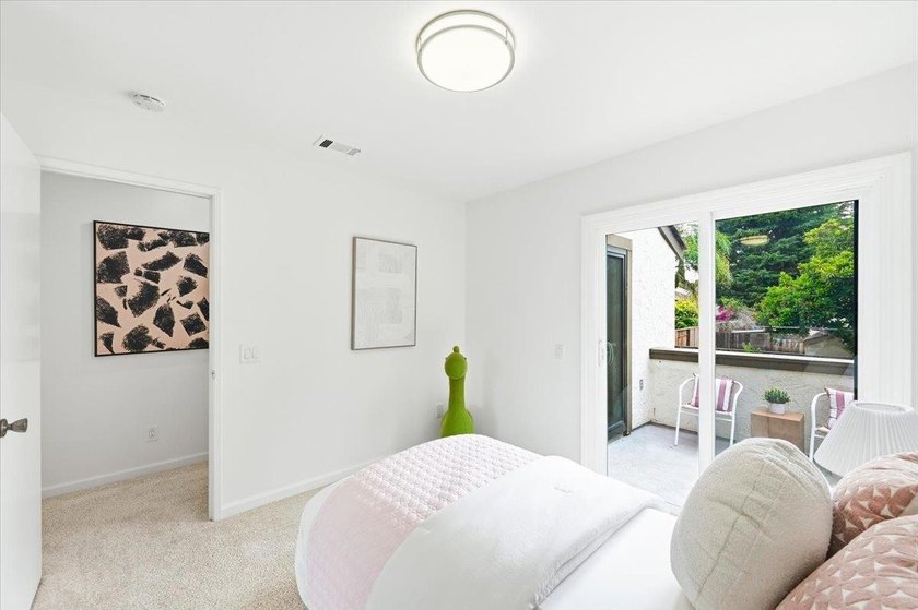Beautifully updated 3-bedroom, 2.5-bath home in the highly - photo 20