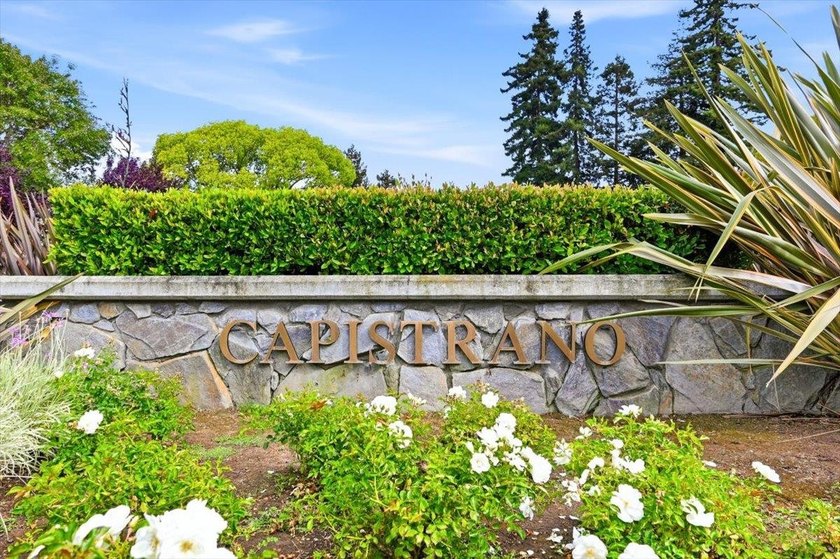 Beautifully updated 3-bedroom, 2.5-bath home in the highly - photo 32