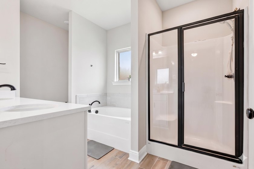 Experience comfort and convenience in this meticulously - photo 20