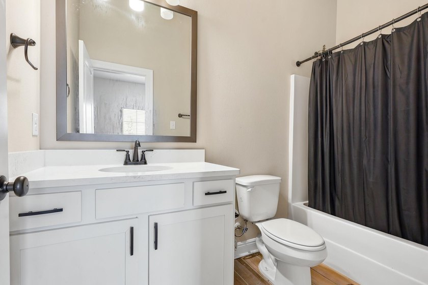 Experience comfort and convenience in this meticulously - photo 22