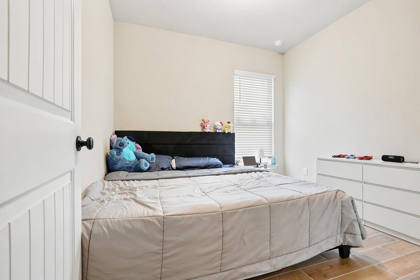 Experience comfort and convenience in this meticulously - photo 23
