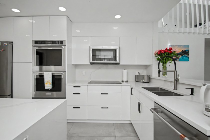 Welcome to Thornhill Village an intimate boutique community of - photo 8