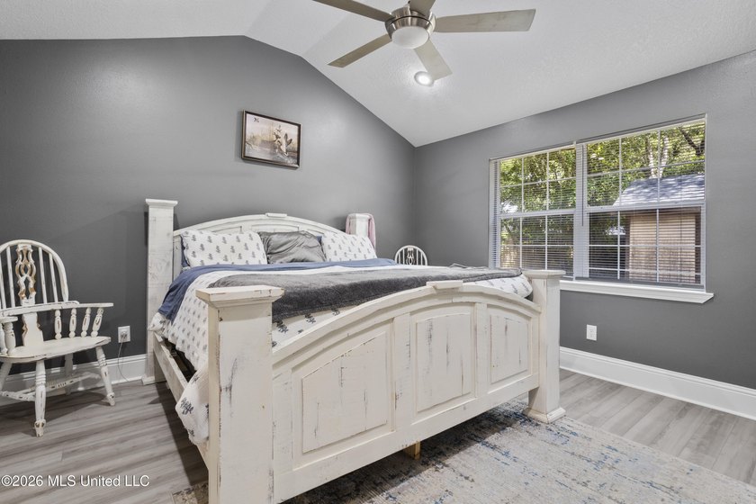 Beautiful and move-in ready 3 bedroom 2 bath brick home in Ocean - photo 19