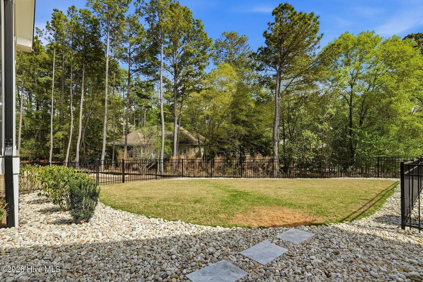Welcome to the highly desirable Hollycrest neighborhood, where a - photo 41